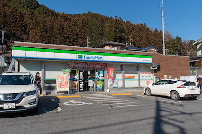 【コンビニエンスストア】ファミリーマート　あきる野檜原街道店まで415ｍ