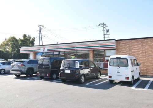 【コンビニエンスストア】セブンイレブン　杉戸内田4丁目店まで550ｍ