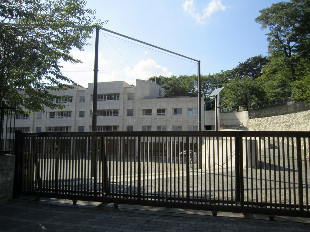 【中学校】千登世橋中学校まで667ｍ