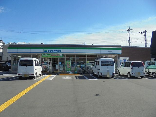 【コンビニエンスストア】ファミリーマート高知瀬戸店まで545ｍ
