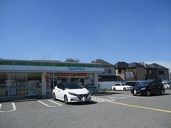 【コンビニエンスストア】ファミリーマート　高石加茂三丁目店まで417ｍ