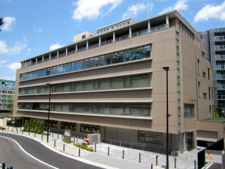 【図書館】渋谷区立中央図書館まで701ｍ