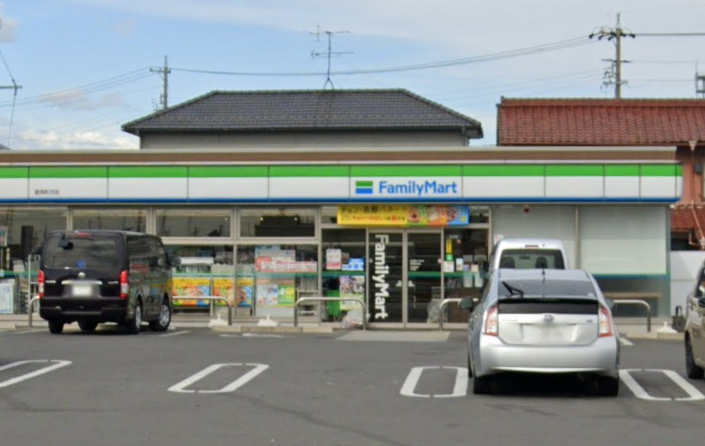 【コンビニエンスストア】ファミリーマート　愛西町方店まで1049ｍ