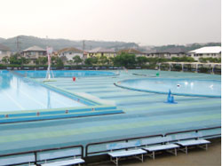 【プール】馬堀海岸公園水泳プールまで928ｍ