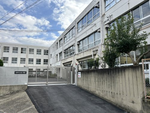 【小学校】交野市立旭小学校まで1716ｍ