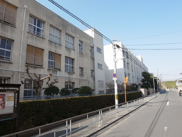 【中学校】大阪市立今市中学校まで320ｍ