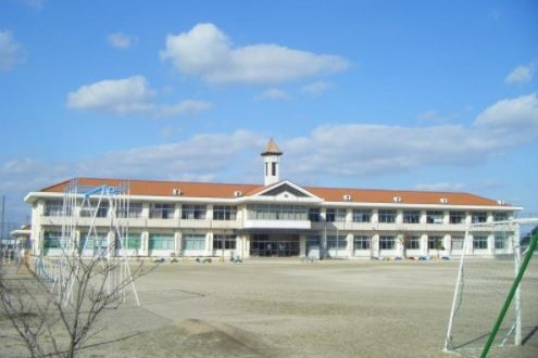 【小学校】岡山市立七区小学校まで800ｍ