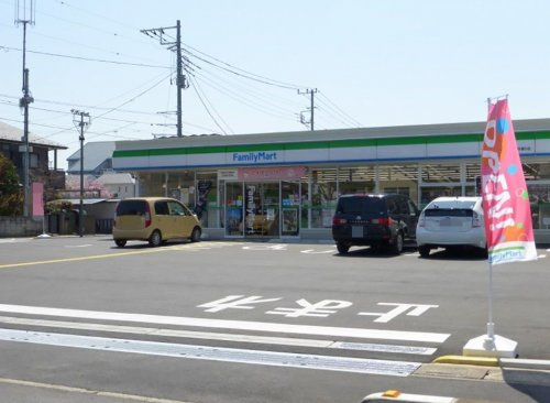 【コンビニエンスストア】ファミリーマート　新座市役所通り店まで200ｍ