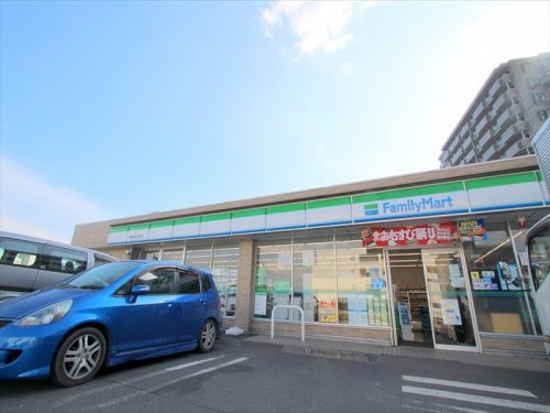 【コンビニエンスストア】ファミリーマート　朝霞黒目川通り店まで400ｍ
