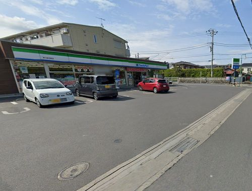 【コンビニエンスストア】ファミリーマート寒川倉見東店まで779ｍ