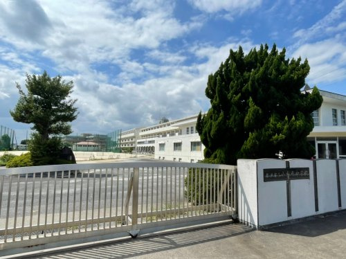 【中学校】松戸市立小金北中学校まで1900ｍ