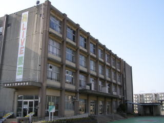 【中学校】大津市立堅田中学校まで1810ｍ