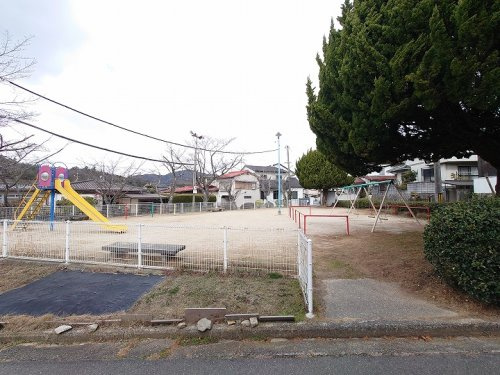 【公園】政畝中央公園まで36ｍ