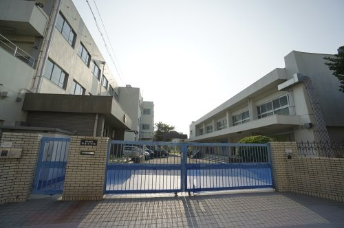 【小学校】名古屋市立日吉小学校まで390ｍ
