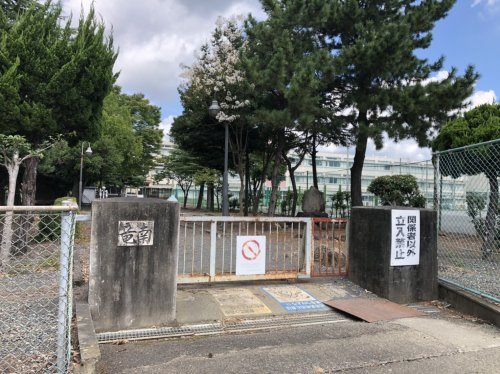 【小学校】静岡市立竜南小学校まで698ｍ