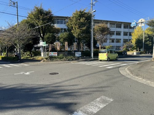 【中学校】静岡市立竜爪中学校まで2501ｍ