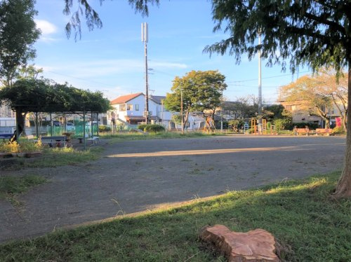 【公園】大沢公園まで256ｍ