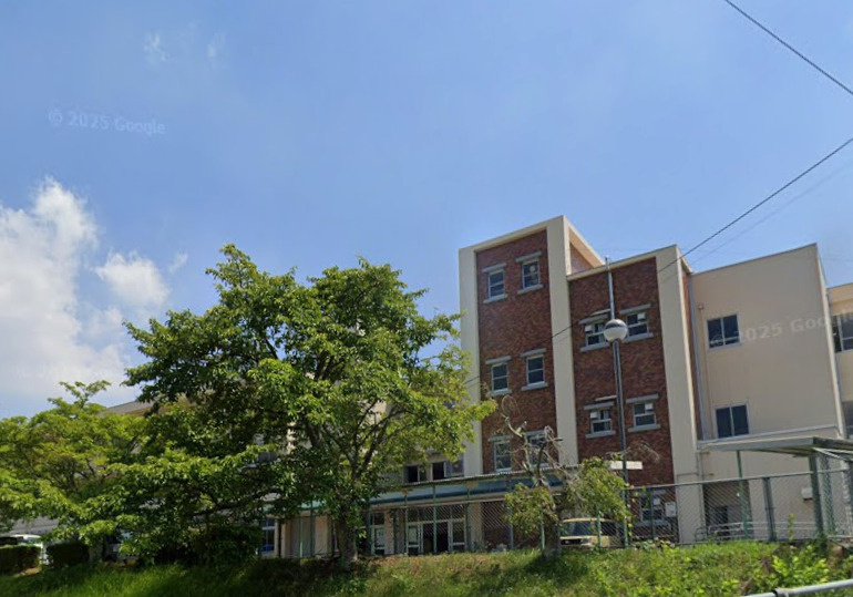 【中学校】福山市立新市中央中学校まで3213ｍ