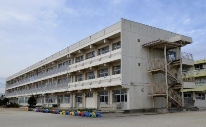 【小学校】桶川西小学校まで876ｍ