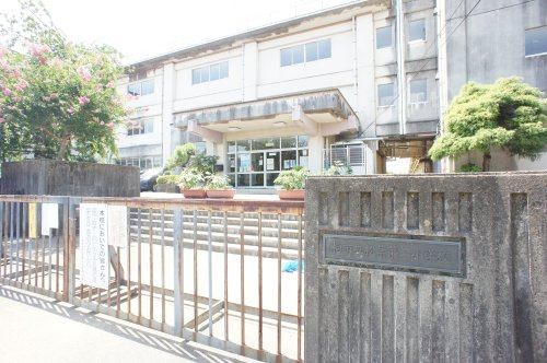 【小学校】柏市立松葉第二小学校まで1350ｍ