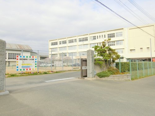 【中学校】新宮町立新宮中学校まで1000ｍ