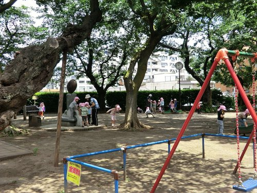 【公園】雷神山児童遊園まで118ｍ