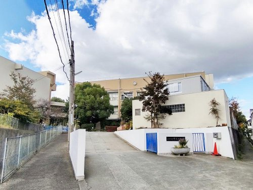 【中学校】西宮市立甲武中学校まで779ｍ