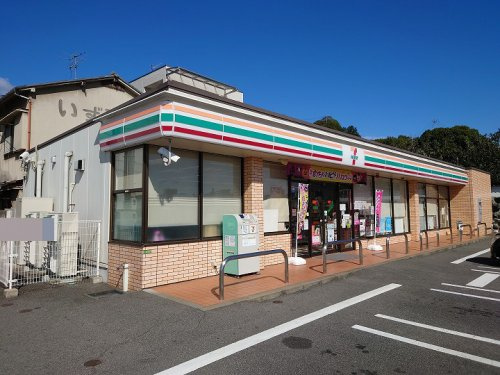 【コンビニエンスストア】セブンイレブン　広島山手町店まで411ｍ