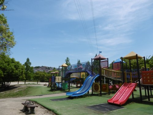 【公園】緑が丘公園まで645ｍ