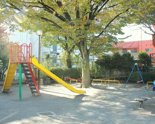 【公園】新宿区立あかね公園まで135ｍ