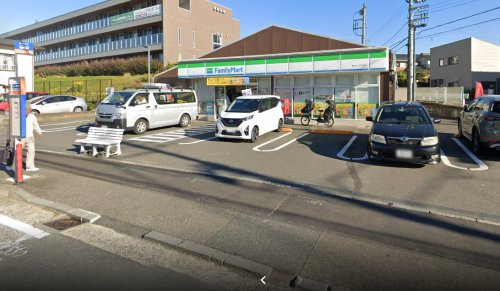 【コンビニエンスストア】ファミリーマート　中沢二丁目店まで1199ｍ