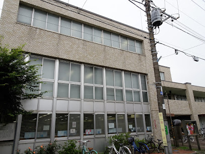 【図書館】杉並区立宮前図書館まで457ｍ