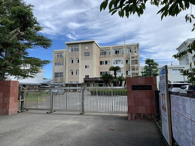 【中学校】静岡市立清水第四中学校まで646ｍ