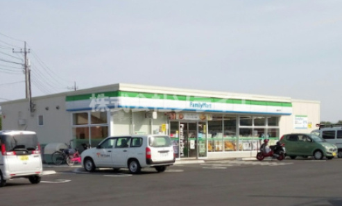 【コンビニエンスストア】ファミリーマート　川越牛子店まで714ｍ