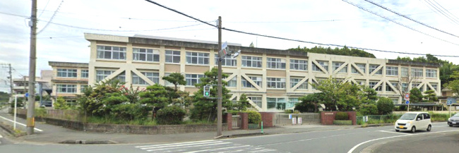 【小学校】浜松市立伊佐見小学校まで2460ｍ