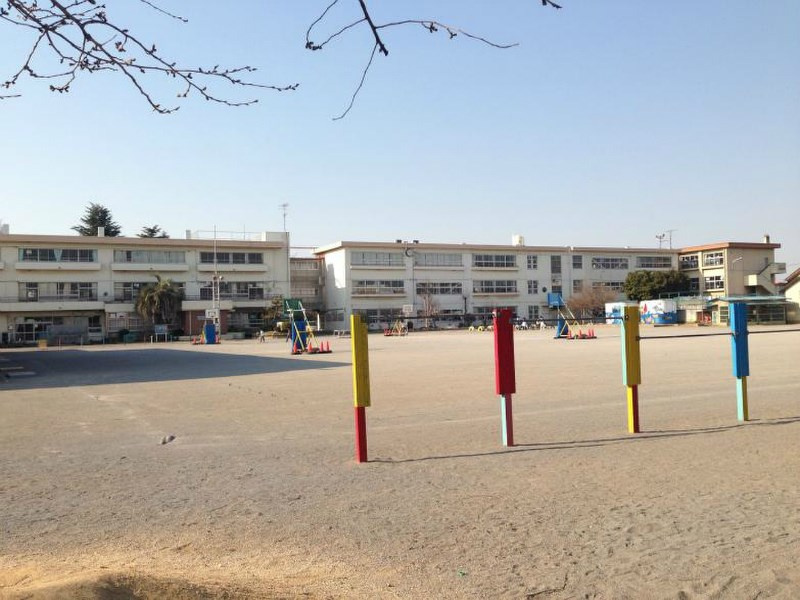 【小学校】鴻巣南小学校まで1100ｍ