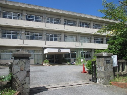 【小学校】戸田小学校まで1700ｍ