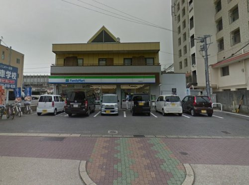 【コンビニエンスストア】ファミリーマート大高駅前店まで619ｍ
