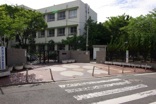 【小学校】尼崎市立成文小学校まで507ｍ