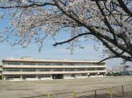 【小学校】蓮田市立黒浜西小学校まで800ｍ