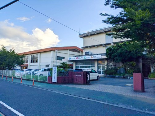 【小学校】静岡市立大里西小学校まで761ｍ