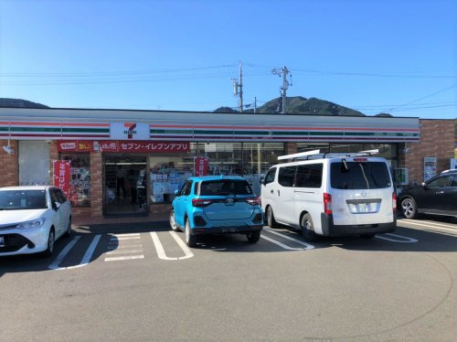 【コンビニエンスストア】セブンイレブン　静岡新伝馬店まで597ｍ