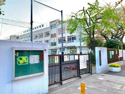 【小学校】墨田区立立花吾嬬の森小学校まで560ｍ