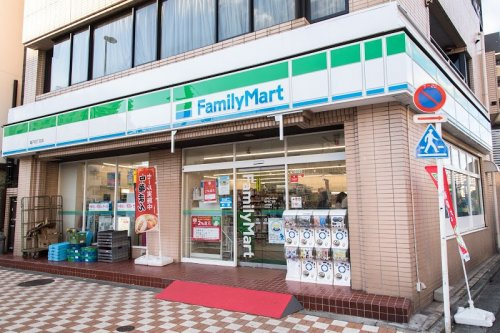 【コンビニエンスストア】ファミリーマート　亀戸四丁目店まで874ｍ