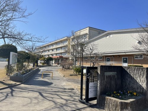 【小学校】柏市立名戸ケ谷小学校まで1039ｍ
