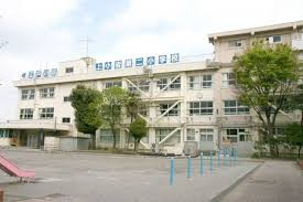 【小学校】江戸川区立上小岩第二小学校まで445ｍ
