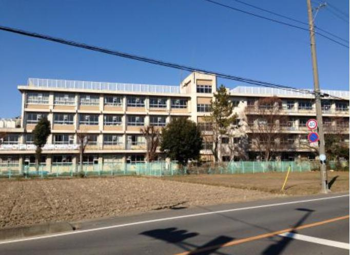 【中学校】鴻巣市立鴻巣南中学校まで950ｍ