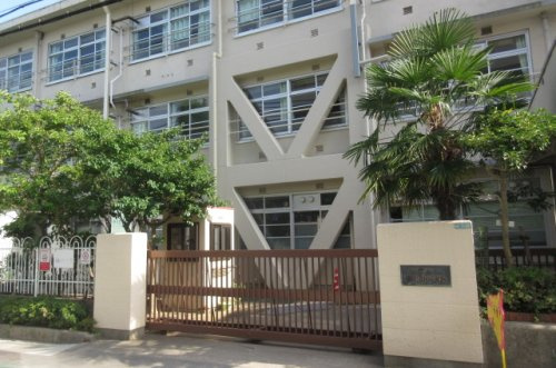 【小学校】安井小学校まで325ｍ