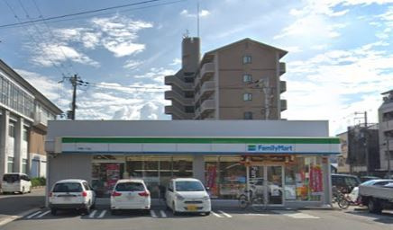【コンビニエンスストア】ファミリーマート　平野西一丁目店まで295ｍ