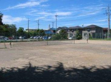 【公園】鎮守前公園・テニスコートまで874ｍ